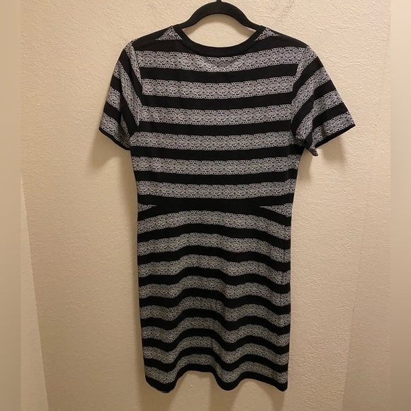 Theory Black & White Cherry Lace Print Striped T-Shirt Mini Dress Size Medium - Picture 7 of 8